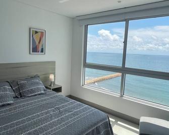 Beach front condo with ocean view apartment in zona turística - Cartagena