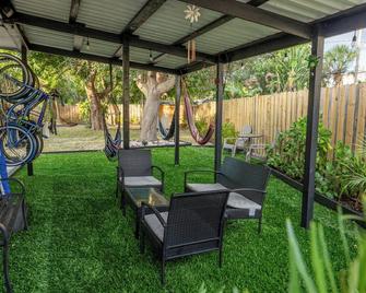Newcastle - Boca Raton - Patio