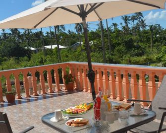 Paradise First Hotel - Nuku‘alofa - Balcony