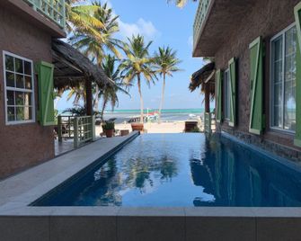 Caye Casa - San Pedro Town - Pool