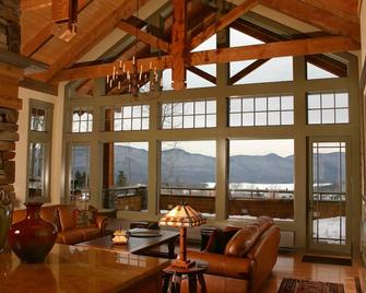 ذا ماونتن توب إن آند ريزورت - تشيتندن - غرفة معيشة