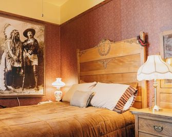 First Deadwood Cottages - Deadwood - Habitación