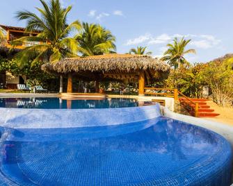 Casa Manzanillo Boutique Hotel - Troncones - Pool