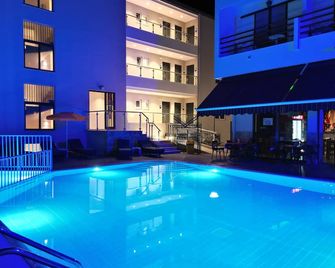 Poseidon Hotel and Apartments - Kos - Pool