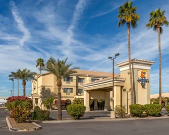 Comfort Inn Phoenix Central City - Phoenix - Building