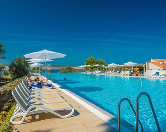 Bluesun Holiday Village Alan - Starigrad - Pool