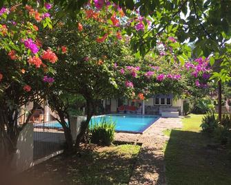 Villa Yosky - Bogor - Pool