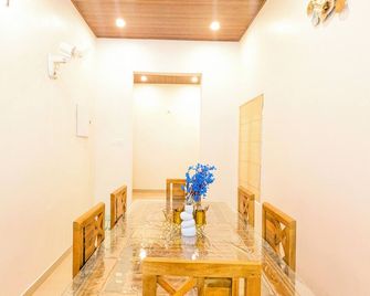 Mamoksha Riverdale - Padinhara Thara - Hallway