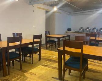 The Empire Resort , Nubra - Hundar - Restaurant