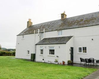 Todlaw Farm House, Pet Friendly, With A Garden In Jedburgh - Jedburgh - Building