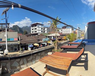 Vangvieng Boutique Hotel - Vang Vieng - Балкон