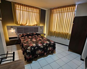 Hostal La Cascada - Lima - Habitación