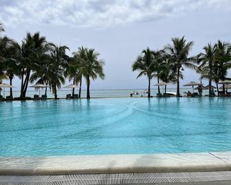 Paille En Queue With Heated Pool Piscine Chauffee - Grande Rivière Noire - Piscina