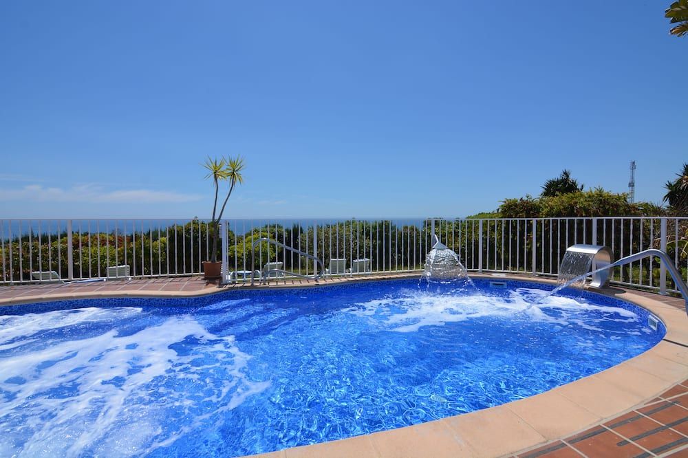 Hotel Al-Andalus - נרחה - בריכה