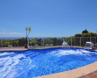 Hotel Al-Andalus - Nerja - Uima-allas