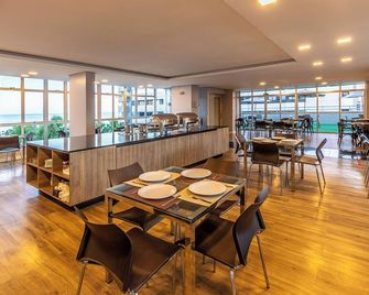 هوتل كوستامار بونتا فيردي - ماسيو - مطعم