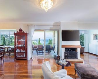 Villa Omnia - Kommeno Bay - Dassia - Wohnzimmer