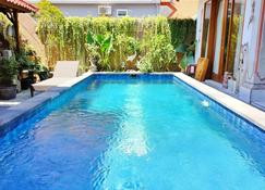 G Saskara Homestay - Denpasar - Pool