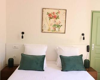 La Villa Roseraie , Hôtel Familial Ouvert Toute L'annee - Vence - Bedroom