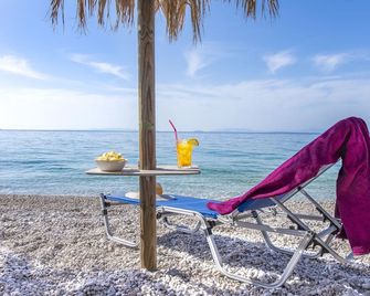 Sun Hotel Kineta Beach Front - Kineta - Playa