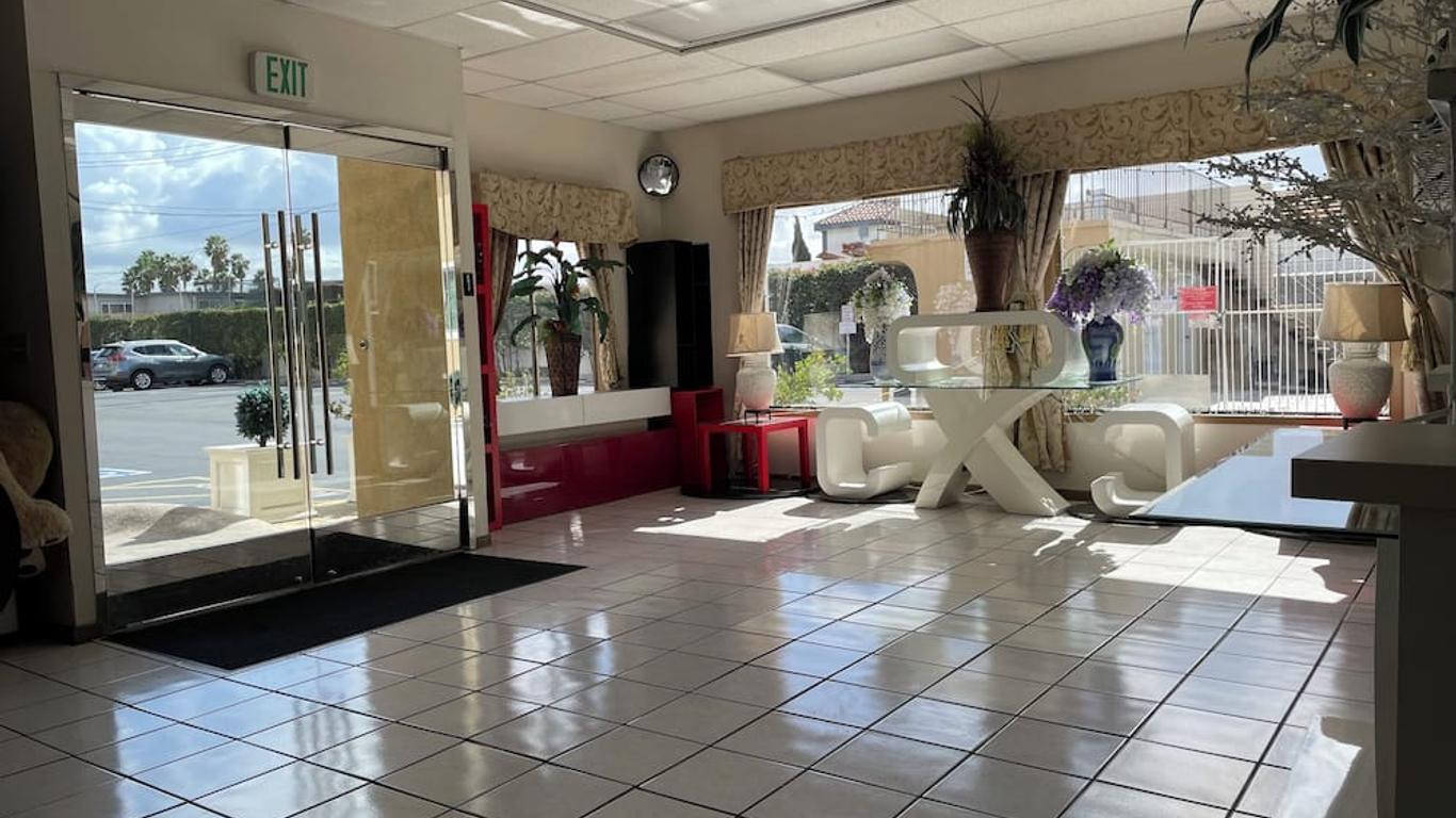 Grand Inn