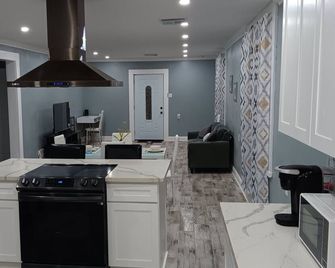 Countryside to Citywide Workers Paradise MTR Great price No Cleaning Fee - Slidell