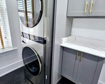 Cozy 2-bedroom apartment in beautiful Snow Hill with AC - Snow Hill - Laundry facility