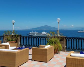 Grand Hotel Europa Palace - סורנטו - מרפסת