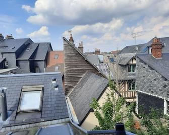 Le Charme à la Française - Honfleur - Outdoor view