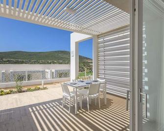 Capo Falcone Beach Charming Apartments Stintino - Stintino - Balcon