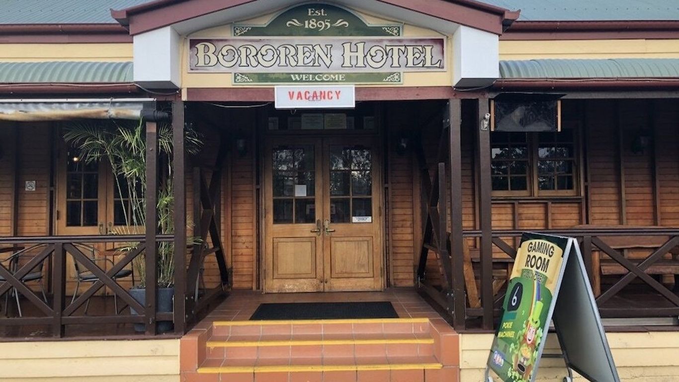 Bororen Hotel Motel