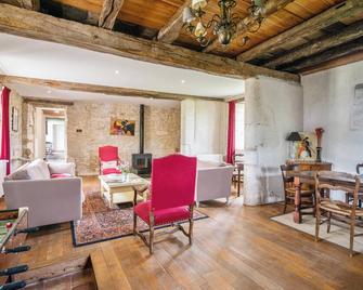 Villa spacieuse avec piscine privée, à Salies, 250 m², 6 chbres - Carlus - Sala de estar