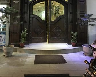 Hotel Naveen - Meerut - Edificio