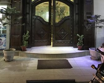 Hotel Naveen - Meerut - Building
