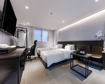 Cheongju Ochang Rest Hotel - Cheongju - Habitación