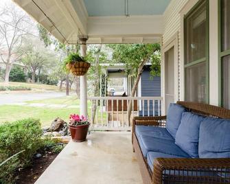Historic Harthan - Austin - Patio