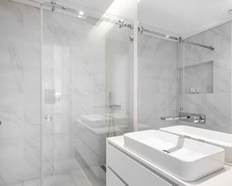 Les Deux Mariettes Apartments & Suites - Lissabon - Badkamer