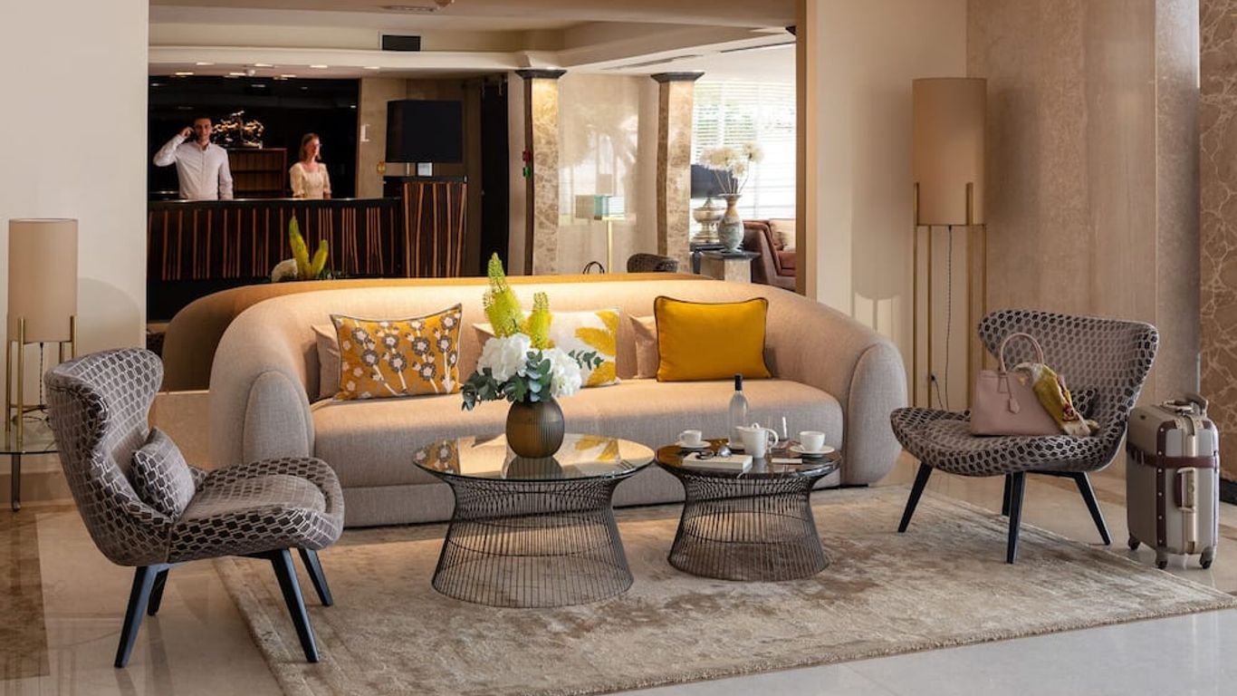 唐塞薩爾酒店 - 韋基奧港