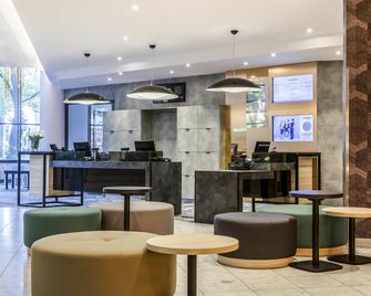 نوفوتيل شتشيتسين سينتروم - تشيتشن - مبنى