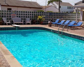 Beach House Jersey Shore Hotel Amenities - Point Pleasant Beach - Pool