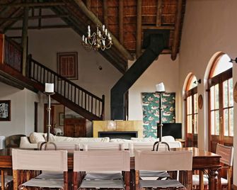 Tides River Lodge - Malgas - Comedor