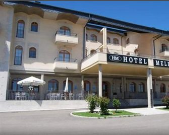 Hotel Meleiros - Puebla de Sanabria - Building