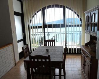 Apartments Maria - Tisno - Dining room