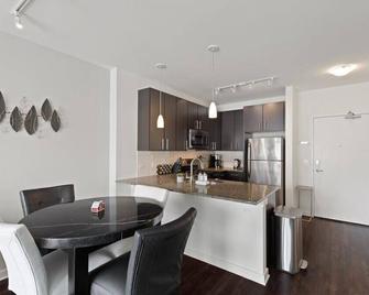 'Joy Of Evanston' 1bdr, King Exec Suite, Pool+gym - Evanston - Kitchen