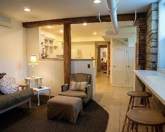 Alexander Mansion Bed & Breakfast - Winona