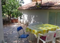 Paiz Home - Near the main beach and town center - Trpanj - Patio