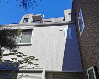 Bell house - Tokio - Budynek