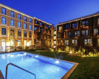 Mercure Porto Centro Aliados - פורטו - בריכה