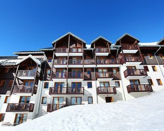 Résidence Odalys Les Balcons Du Soleil - Saint-François-Longchamp - Building