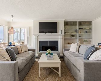 Bay View Buyout A by AvantStay | Mission Beach Home on the Sand | Sleeps 20 - San Diego - Sala de estar